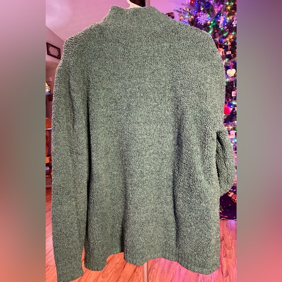 Natural Reflections Green V-Neck Sweater - Picture 3 of 4